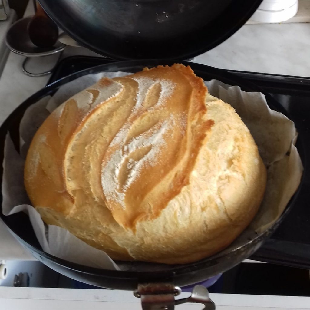 Domáci zemiakový chlieb v UFO disk na pečenie recept